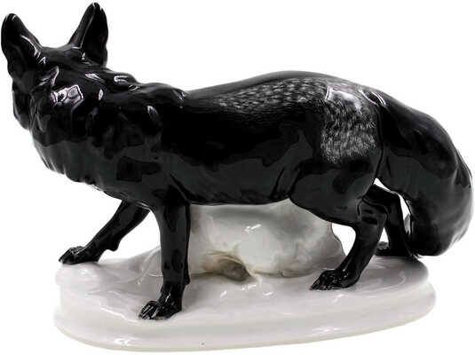 Скульптура «Чёрнобурая лиса»